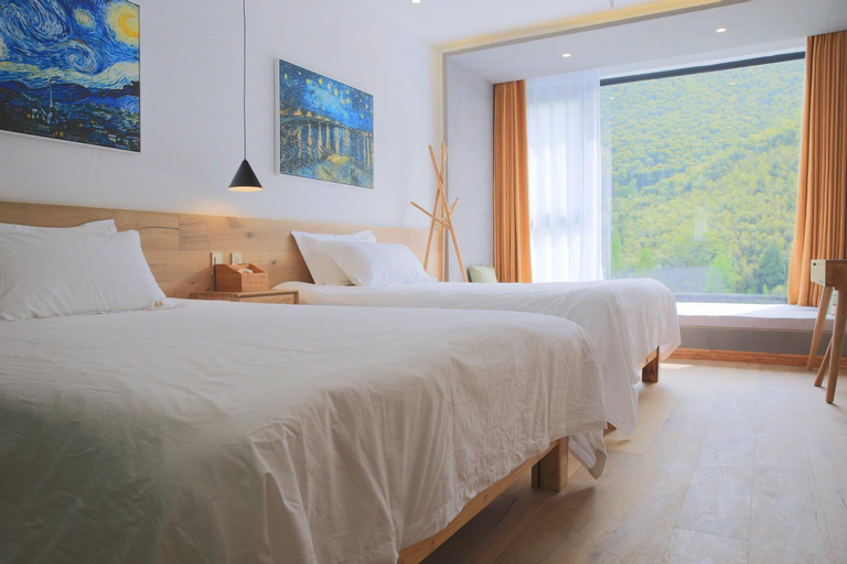 Bedroom 13