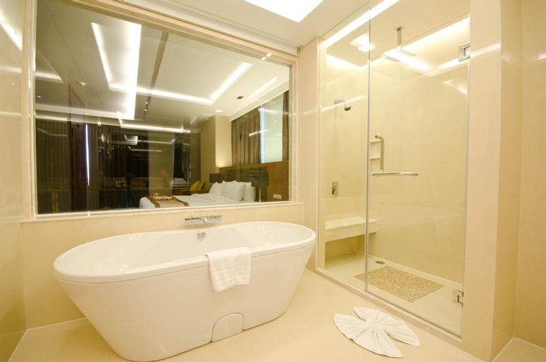 Bathroom 7