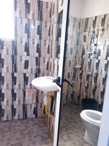 Bathroom 3, Immeuble Adam, Golfe (incl Lomé)
