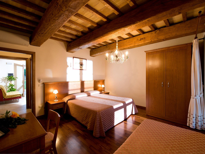 Bedroom 2, Villa in Cannara with Pool near Assisi, Perugia