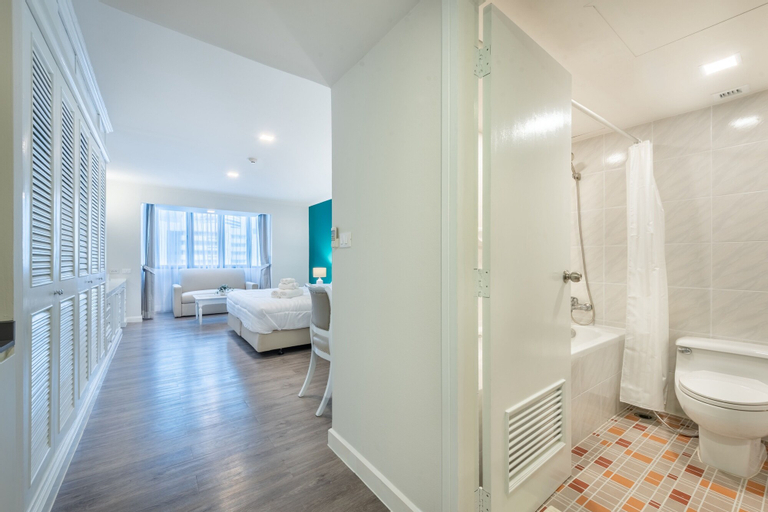 Bathroom 15