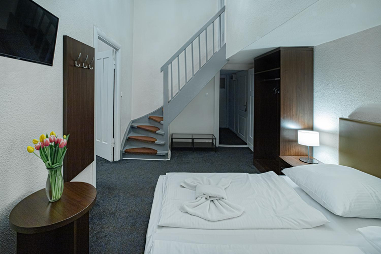 Bedroom 3, Hotel Bellevue am Kurfürstendamm, Berlin
