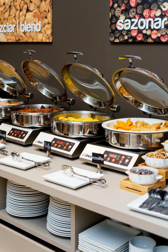 Food & Drinks 5, Hampton by Hilton David, David