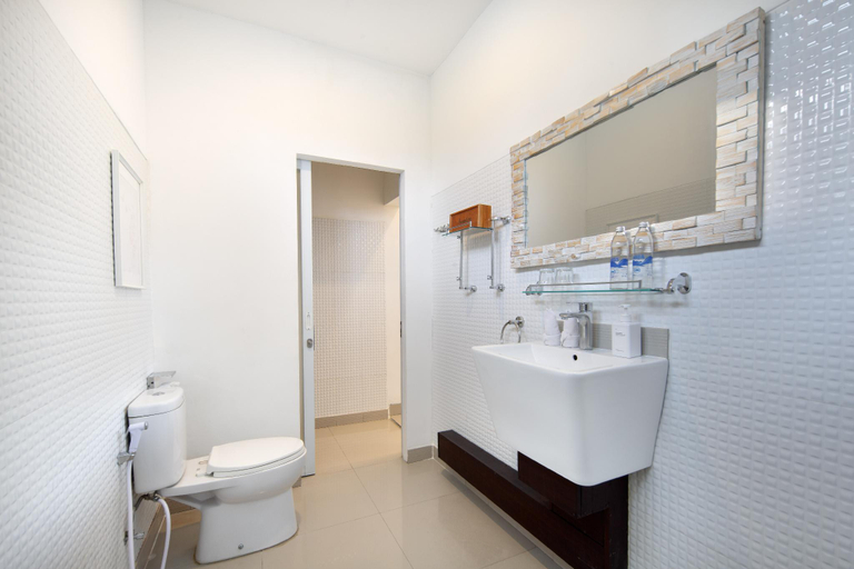 Bathroom 4, Best Location 7 Bed/7.5 Bath Pool Villa/near beach, Badung