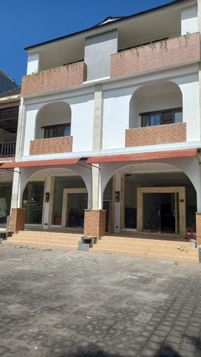 Exterior 12