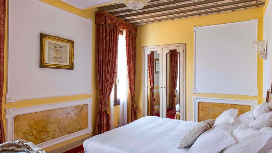 Bedroom 2, NH Collection Grand Hotel Palazzo Dei Dogi , Venezia