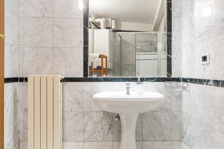 Bathroom 4, FALEGNAMI SUITES, Bologna