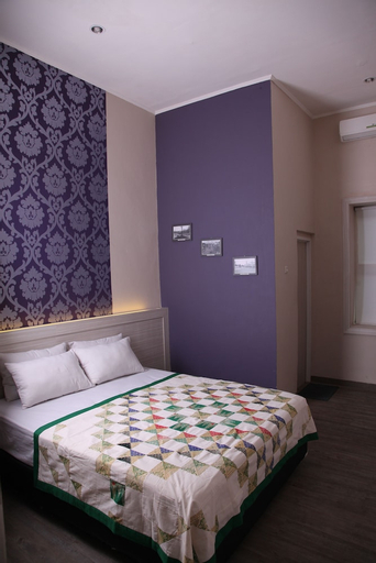 Bedroom 27
