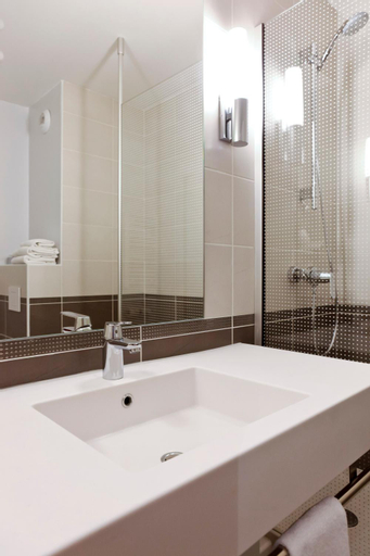 Bathroom 4