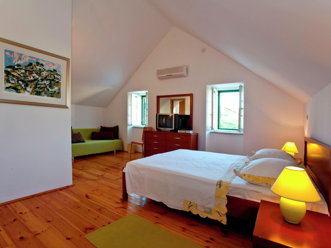 Others 5, Villa in Sumartin near Beach  Private Pool, Selca