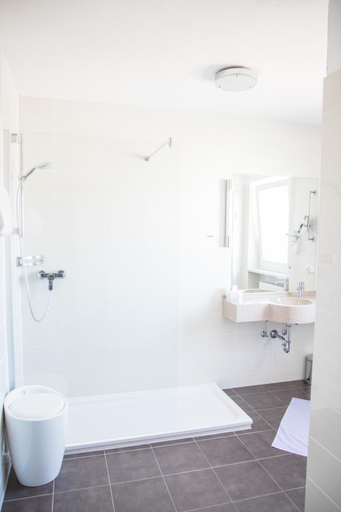 Bathroom 3, Hotel & Gasthof Wagner, Aichach-Friedberg