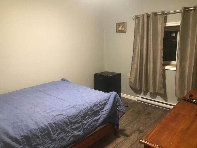 Bedroom 3, EARTHQUEST Lodge, Elgin