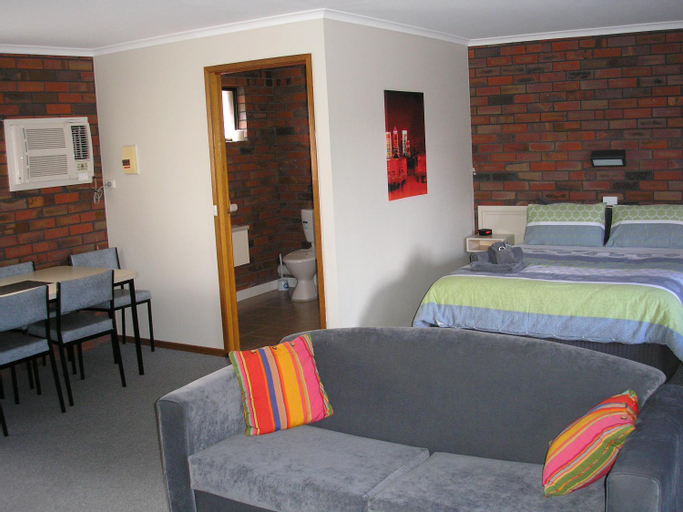 Bedroom 12