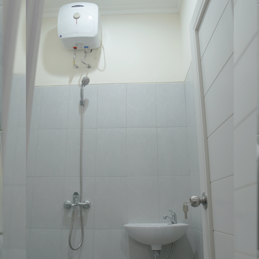 Bathroom 5, Sighma Kayon Perumnas, Sleman