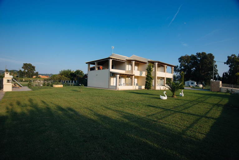 Others 4, Villa Agiolina, Ionian Islands