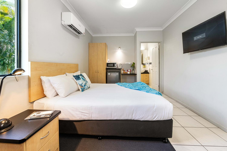 Bedroom 25