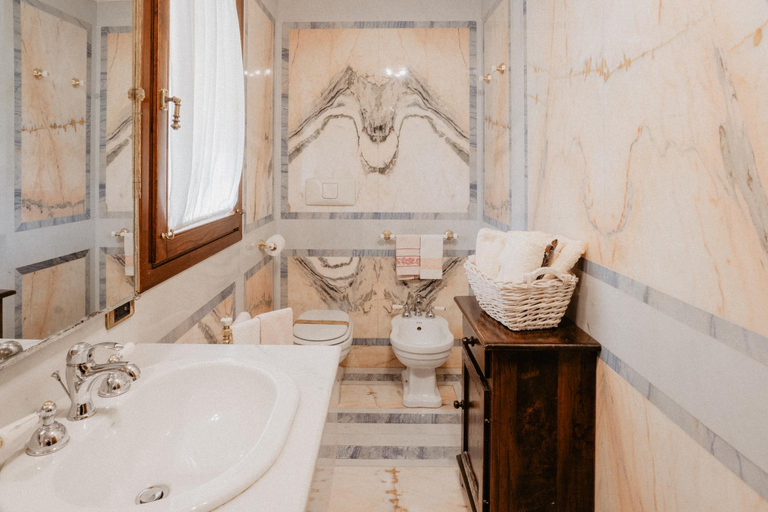 Bathroom 2, Villa Luigi XVI, Taranto