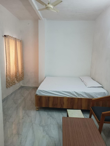 Bedroom 2, Budget Room at Banipark Cottage LLP, Jaipur
