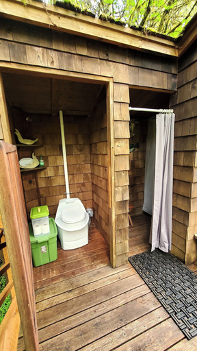 Others 4, Welch Cabin - A License to Chill, Cowlitz