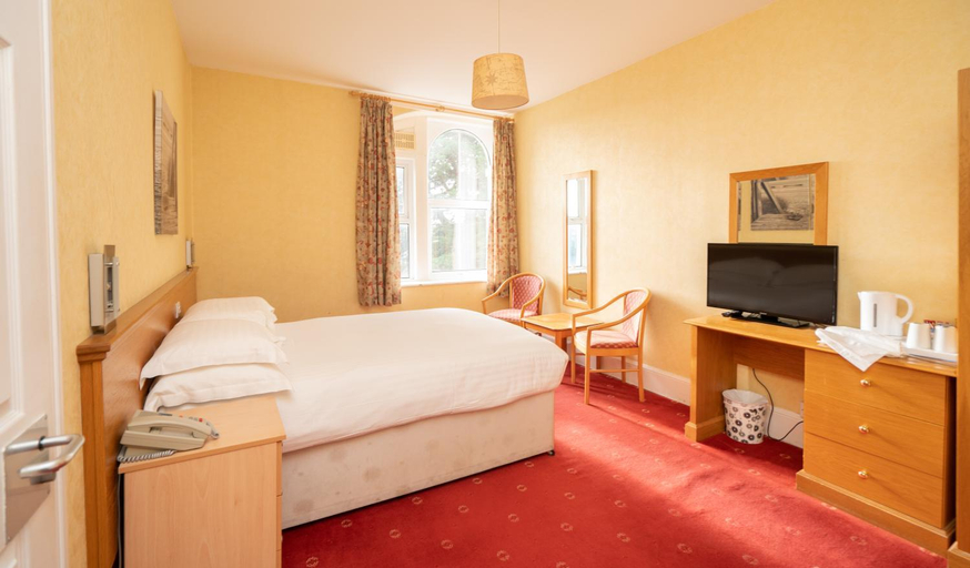 Bedroom 2, Lauriston Hotel, North Somerset
