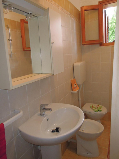 Bathroom 3, Villa with garden 250 meters from the beach - By Beahost Rentals, Venezia