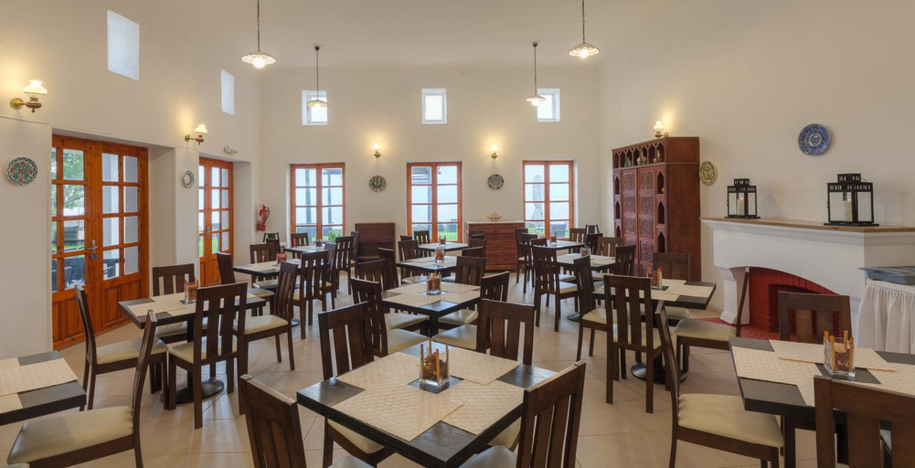 Food & Drinks 4, Hydroussa Skyros, Central Greece