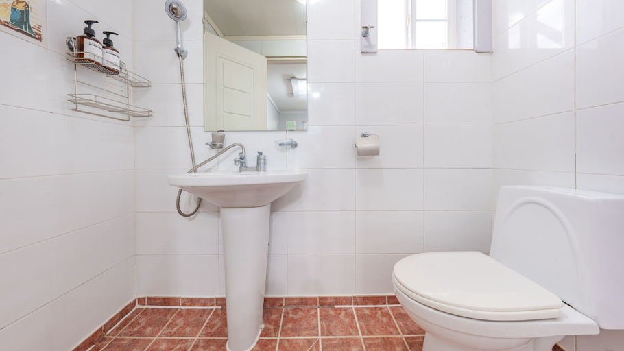 Bathroom 4, Gangneung Staydasiolgae Poolvillapension, Gangneung