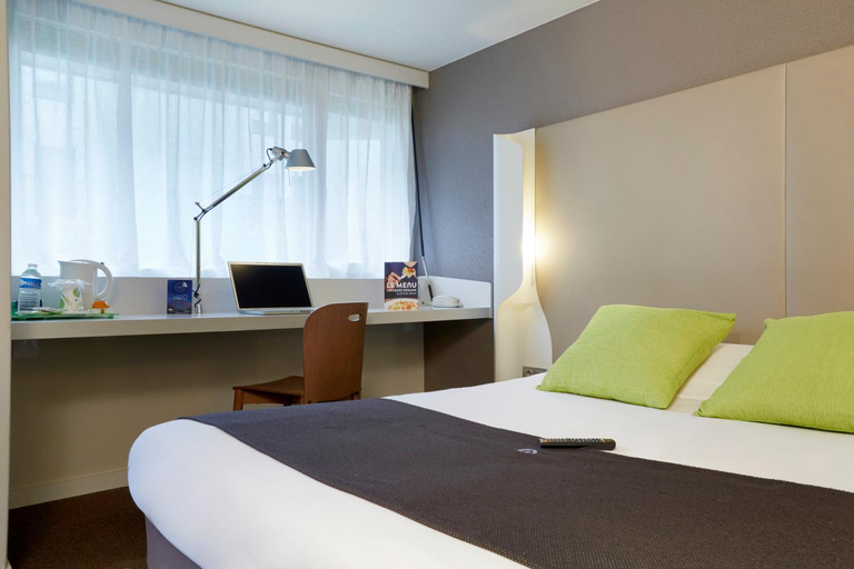 Bedroom 3, Campanile Villejust Za Courtaboeuf Hotel, Essonne