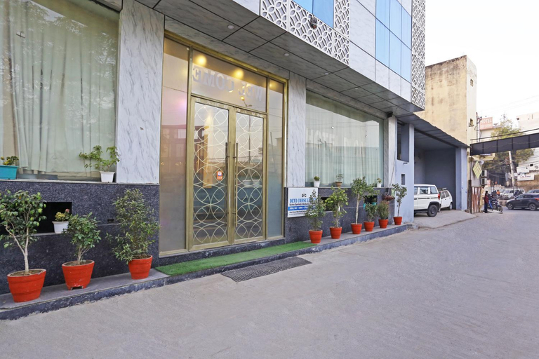 HOTEL D'CAPITOL - DELHI AIRPORT, West