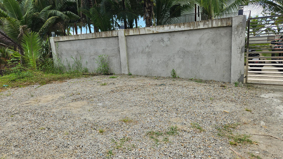 Others 3, Beachfront House with pool/beach view and access, Basey