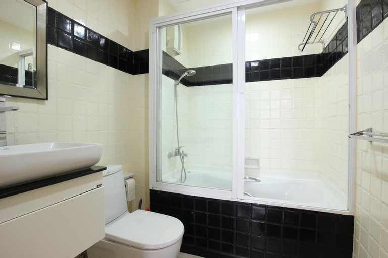 Bathroom 20