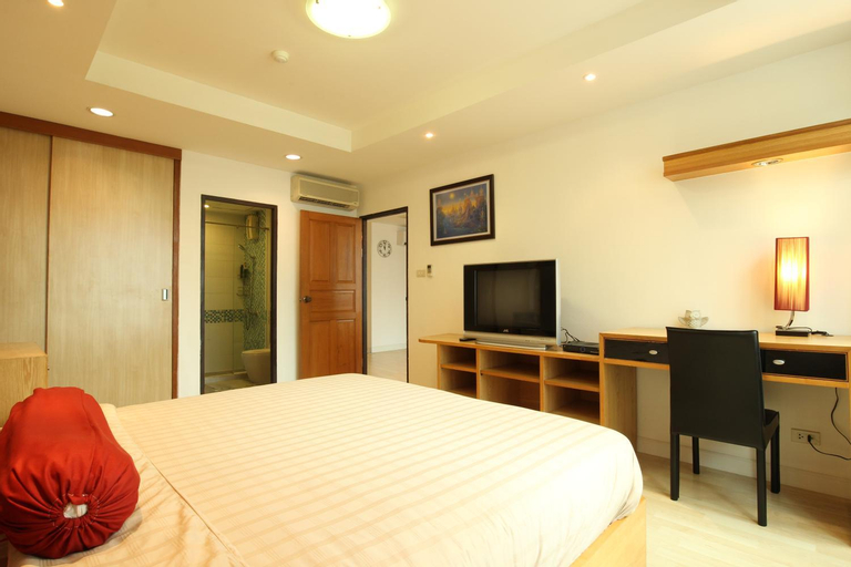 Bedroom 12