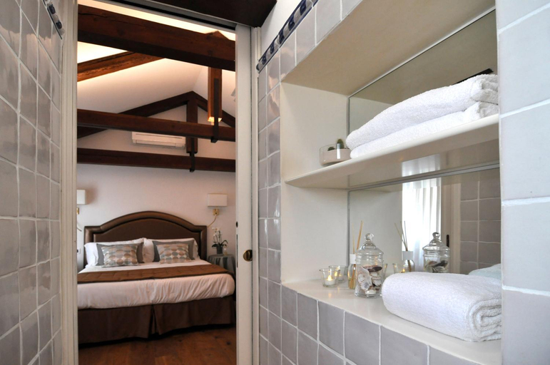 Bedroom 2, Casa Colleoni, Venezia