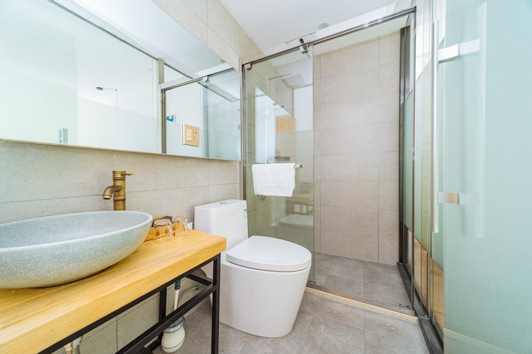Bathroom 11