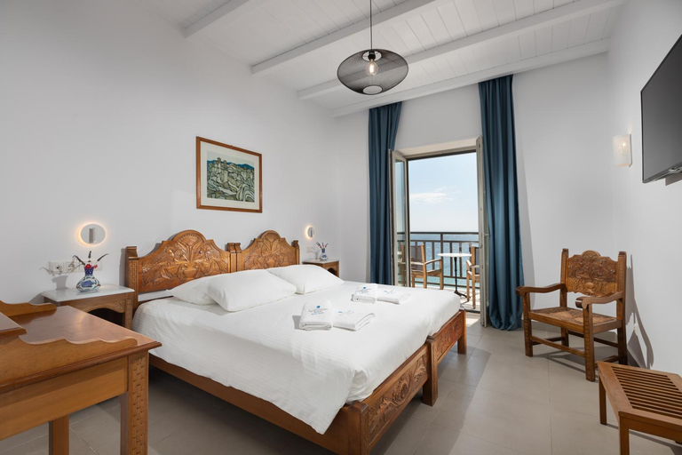 Others 5, Hydroussa Skyros, Central Greece