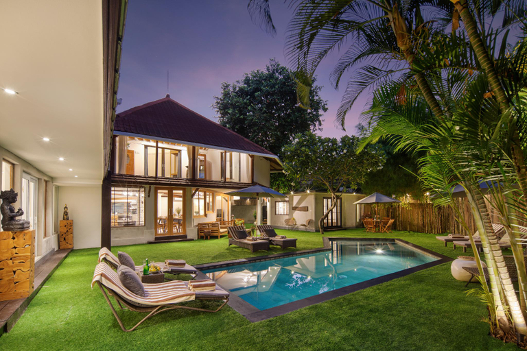 Sport & Beauty 2, Best Location 7 Bed/7.5 Bath Pool Villa/near beach, Badung