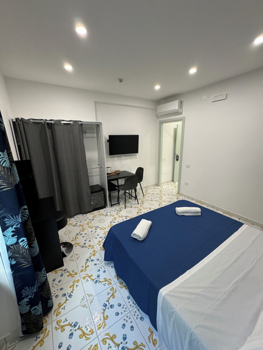 Bedroom 3, Angela House Sorrento Center, Napoli