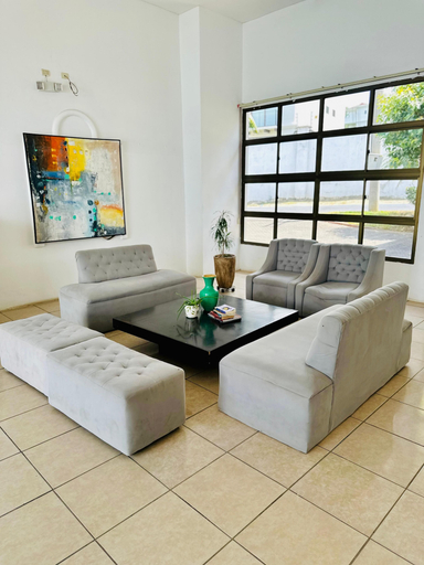Others 5, Los Vados Hotel, Managua