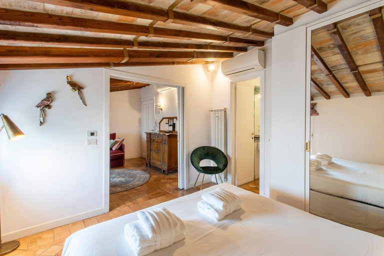Bedroom 2, Frattina Apartments, Rome
