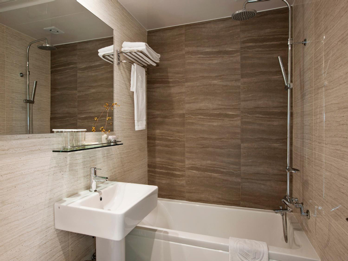 Bathroom 3