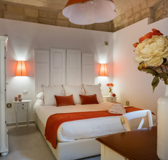 Others 3, Amate Suite, Lecce