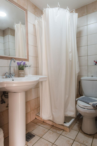 Bathroom 5, Yiannis Manos Hotel Resort, Crete