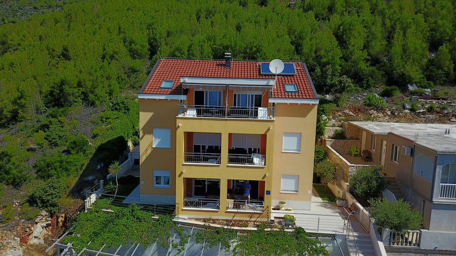 Surrounding environment 2, Apartments Martina, Blato