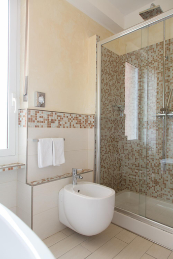 Bathroom 5