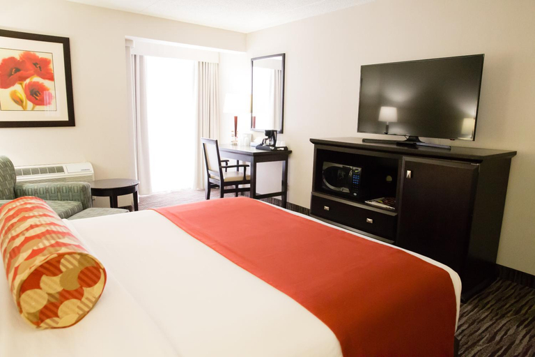 Bedroom, Admiral Inn Hamilton, Hamilton
