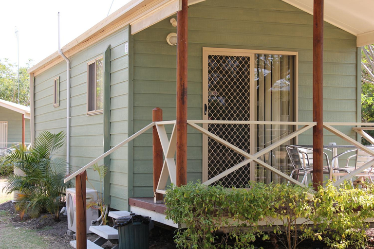 Exterior 3