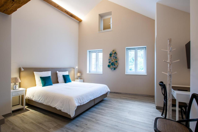 Bedroom 28