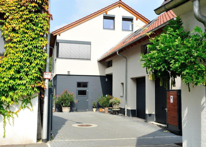 Exterior & Views 4, Weingut Edling, Darmstadt-Dieburg