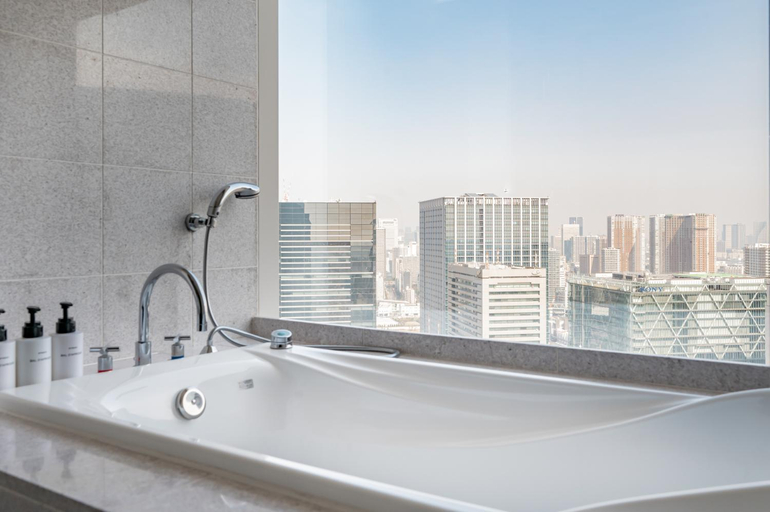 Bathroom 10
