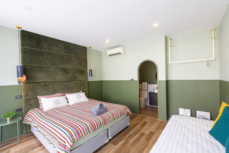 Others 3, Cozy Beach House in Patong, 3 BDRM with rooftop, Pulau Phuket